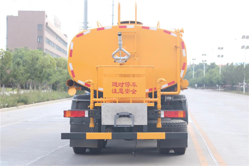 國六東風天龍後八輪 20噸 灑水(shuǐ)車​